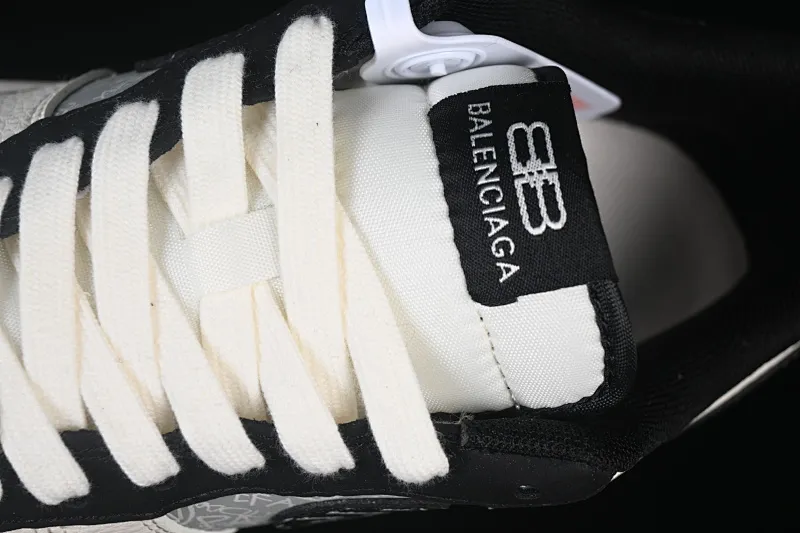 All categories Nk Air Force 1 Air Force series Nk Air Force 1 Low Air Force low-top Nike Air Force 1'07 Low Balenciaga co-branded off-white black hook printing Air Force 1 low-top casual sneakers XD2588-611